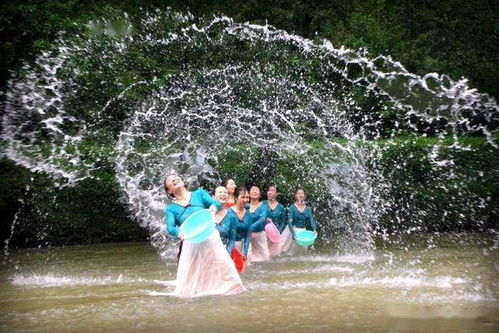 清凉河滩，泼水狂欢 汉中这场泼水秀太赞了